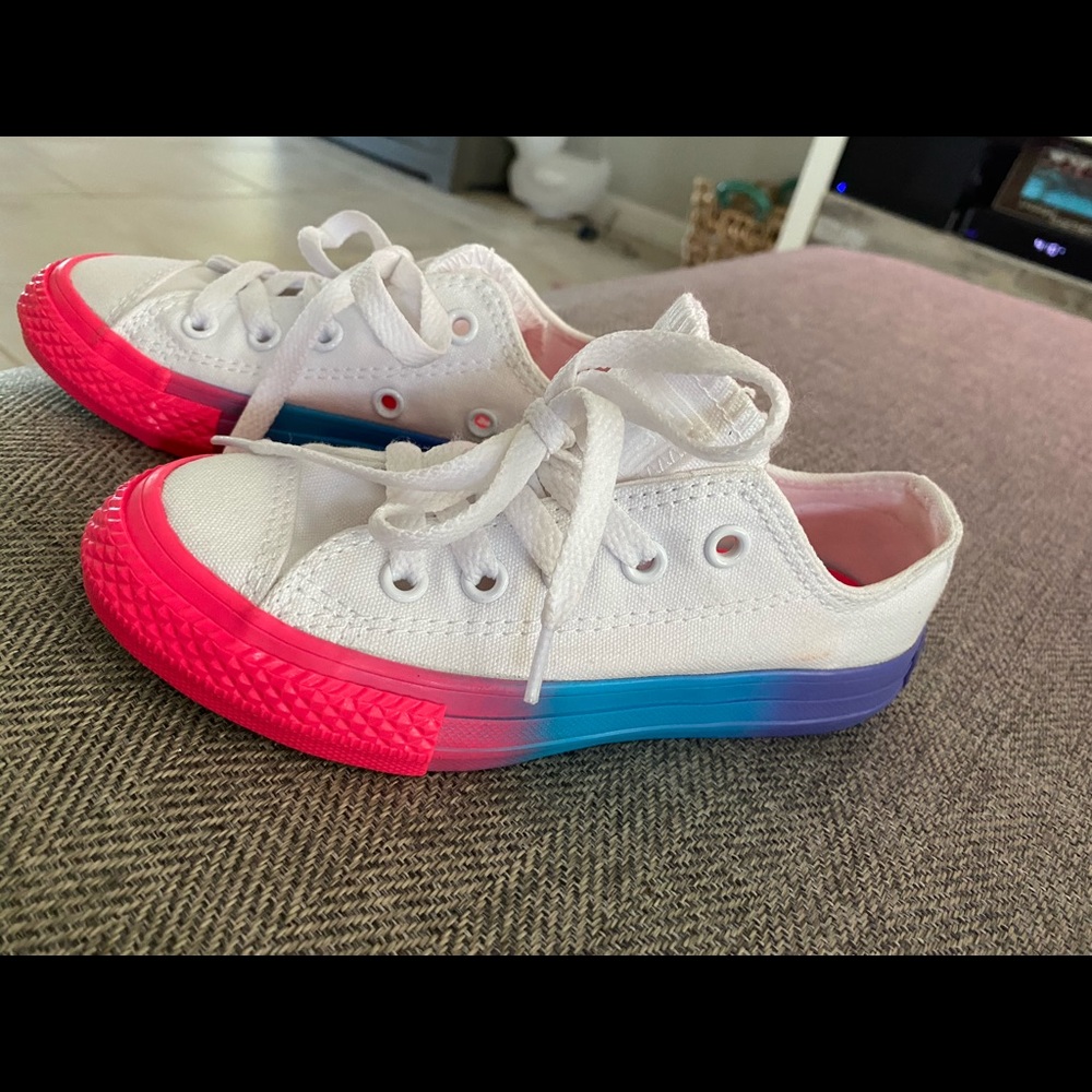 Brand new girls converse